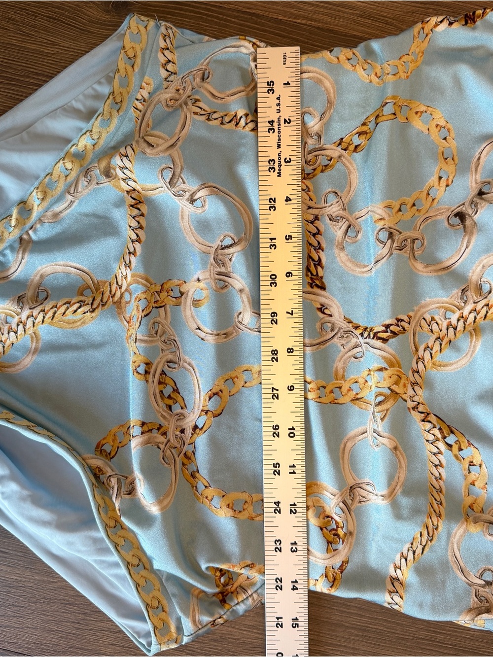 L’AGENCE Remi One-Piece Swimsuit – Sky Blue Multi Chain
Style #: LG5AP05-SYMC - Picture 11 of 16
